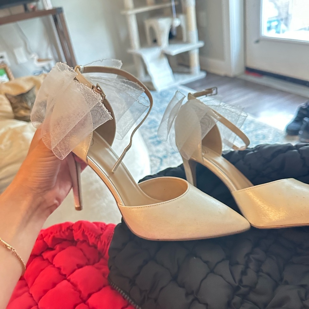Elegant white bridal Heels with Bow Detail